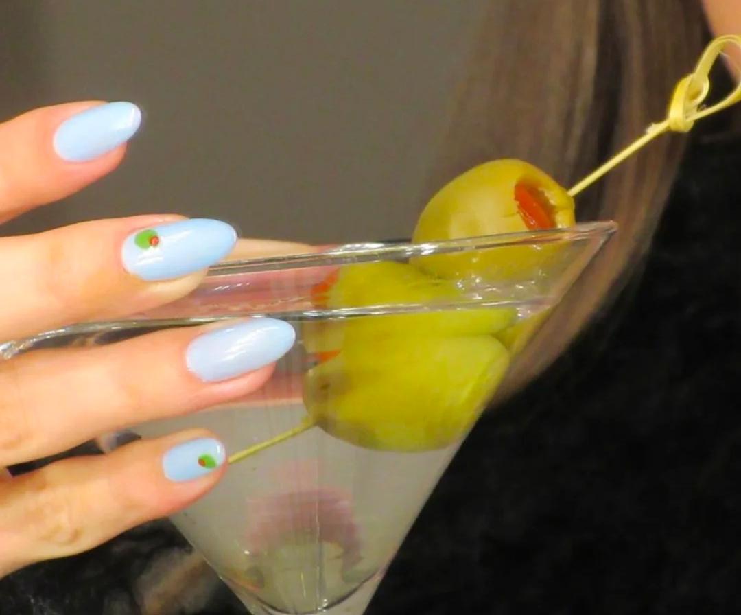 The secrets of the top 10 nail color trends for spring 2025: the most fashionable shades to make your fingertips shine